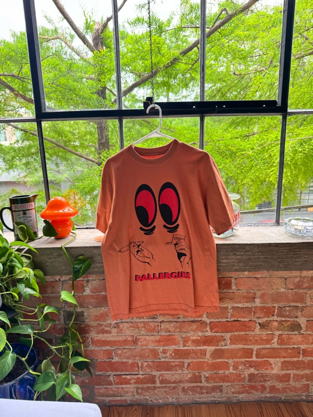 PALACE Tee with Pink and Black Eyes